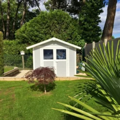 Abri De Jardin En PVC 4,9m² DECO Gris Clair Et Blanc Grosfillex + Kit Ancrage Offert -Jardin Fournitures Soldes abri de jardin en pvc 49m gris clair et blanc grosfillex 5